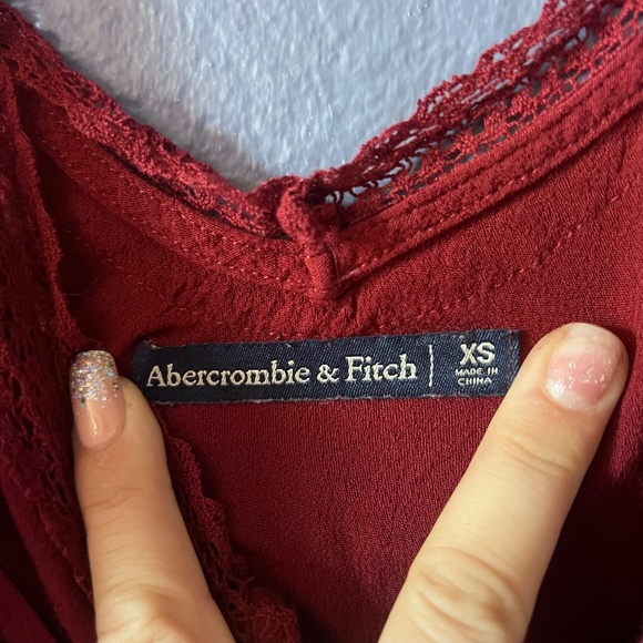 Red A&F Button and Tied Tank - Picture 6 of 10